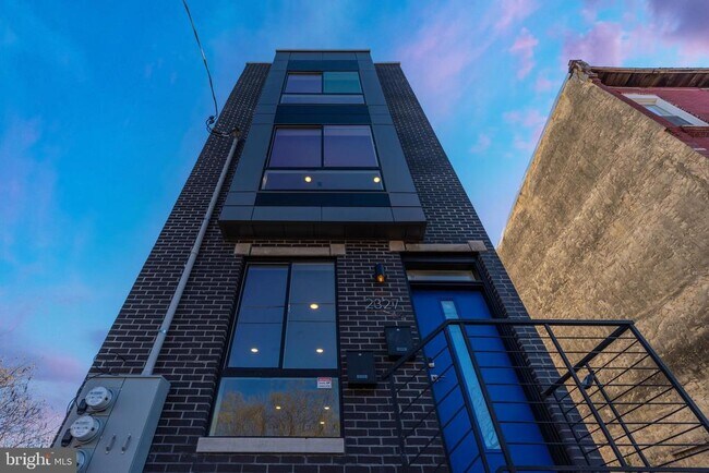 Building Photo - 2327 N 3rd St