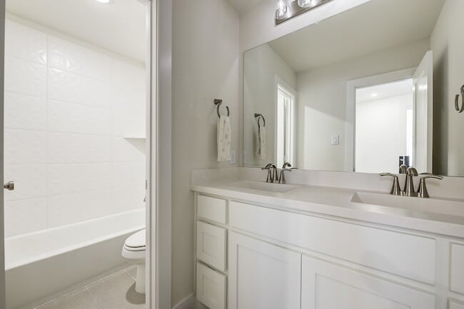 Building Photo - 2361 Glen Heather Ln