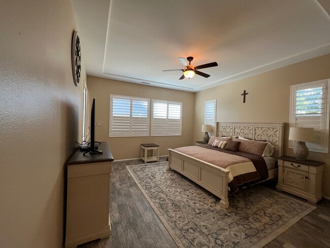 Building Photo - 115 Romanza Ln