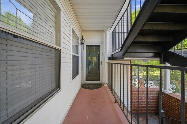 Building Photo - 205 Westover Ave