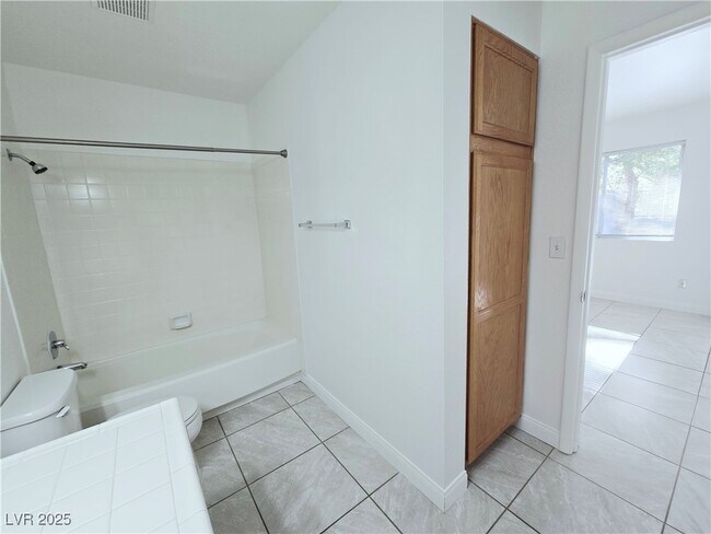 Building Photo - 9433 Valencia Canyon Dr