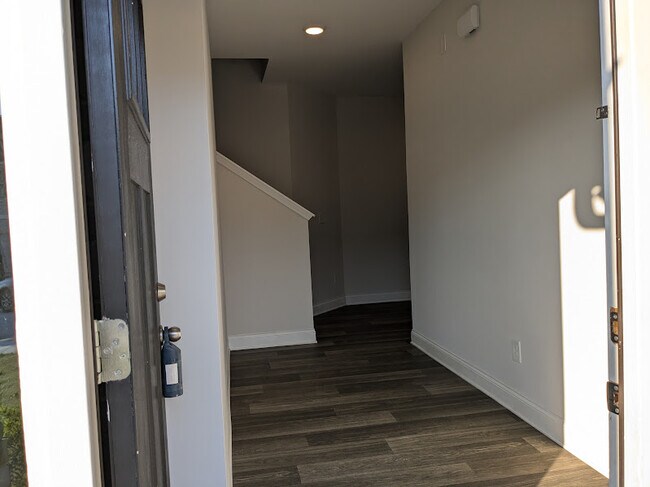 Building Photo - 529 Omnia Ridge Way