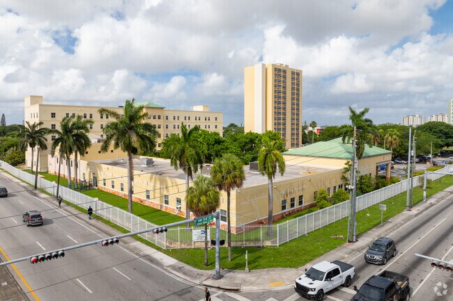 Building Photo - Ward Tower II