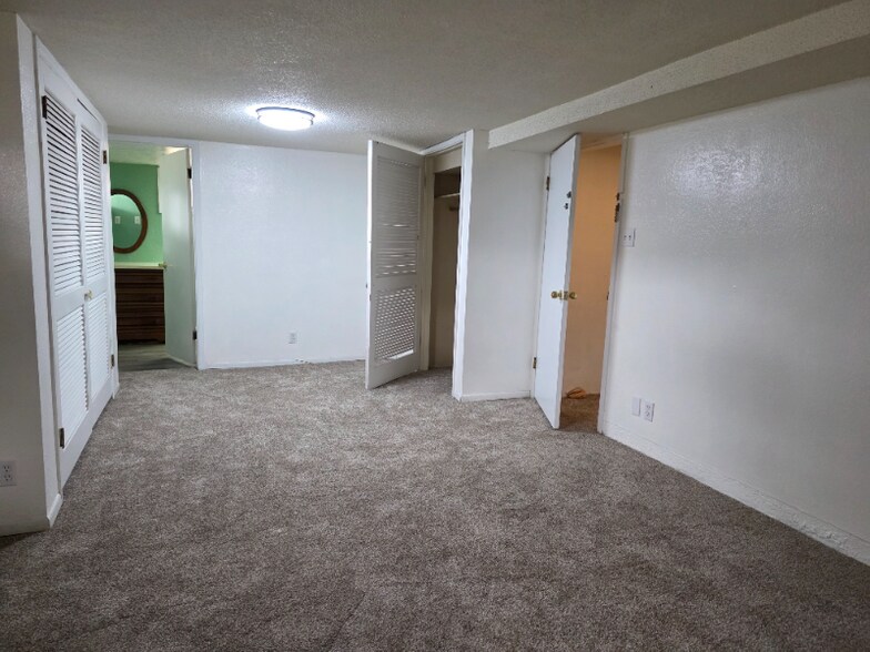 Building Photo - 251 Belford Ave