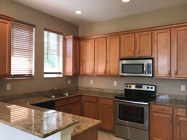 Building Photo - 990 Millbrae Ct