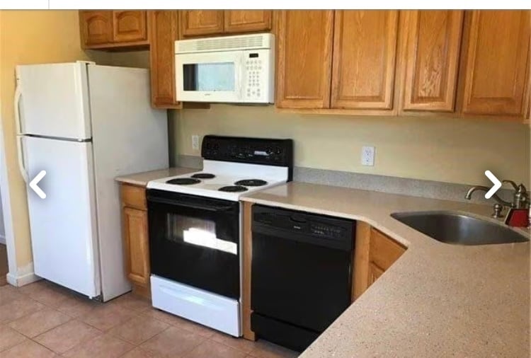 Kitchen - 28 Rocco Dr