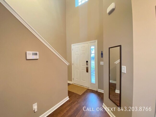 Building Photo - 219 Lazy River Ln