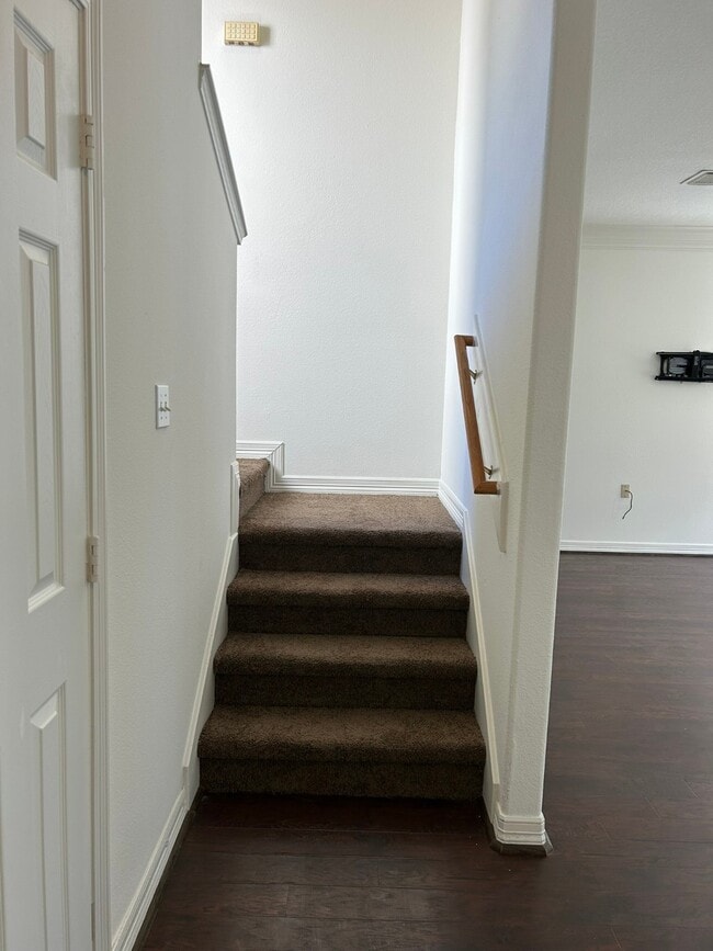 Building Photo - 1419 Miller Ave