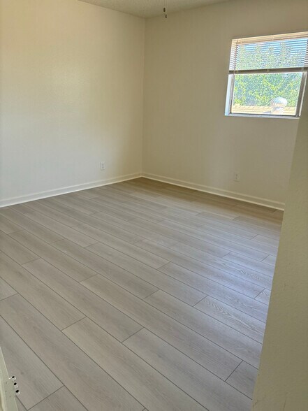 Building Photo - 1044 E Ave Q12