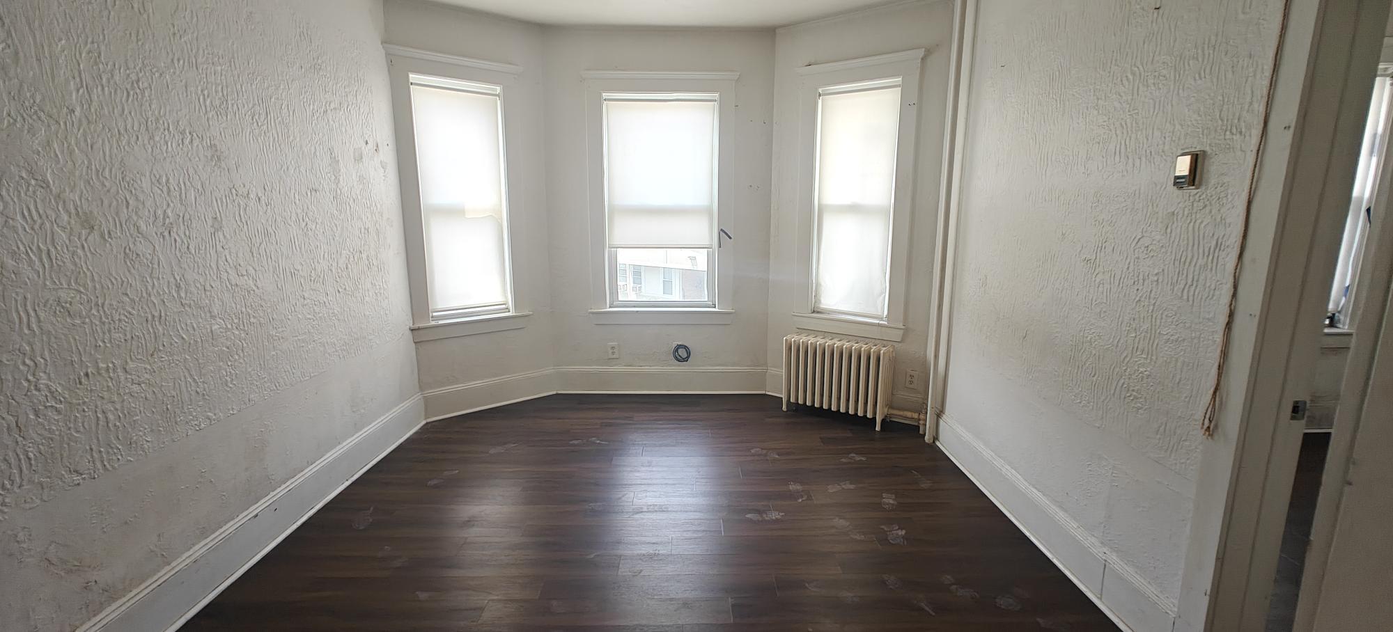 Building Photo - 241 Walnut St