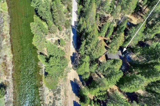 Building Photo - River Cabin