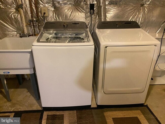 Building Photo - 2017 Heritage Dr