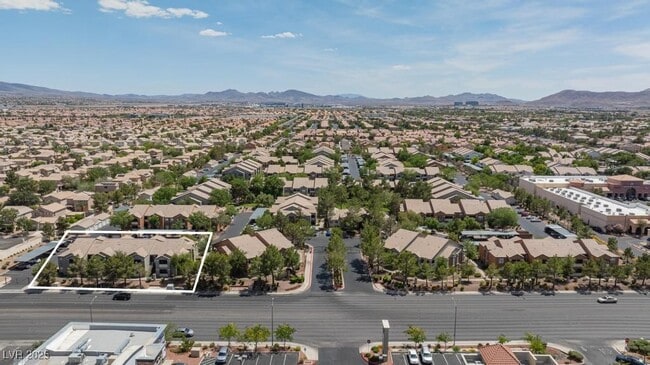 Building Photo - 555 E Silverado Ranch Blvd