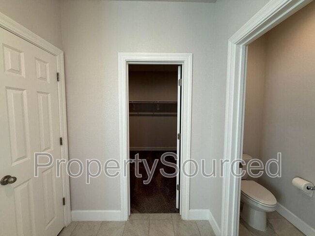 Building Photo - 1978 Memorial Ln