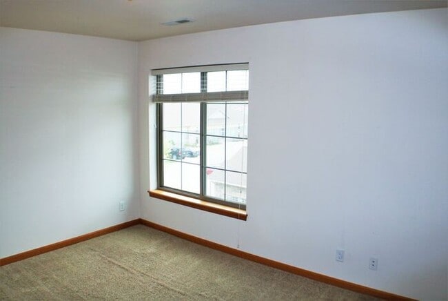 Building Photo - $1,325 | 2 Bedroom, 2 Bathroom Condo | Pet Friendly* | Available for August 1st, 2026 Move In!