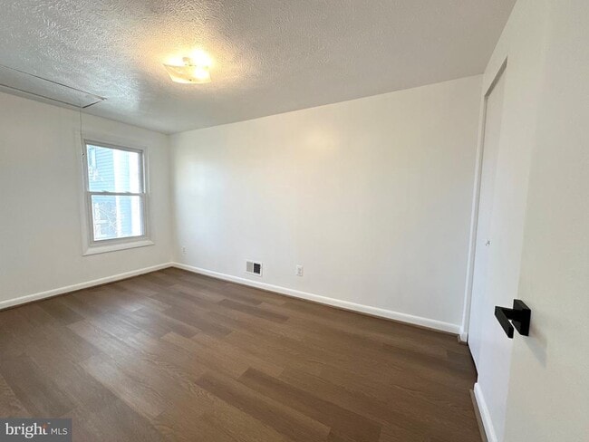 Building Photo - 626 Maryland Ave