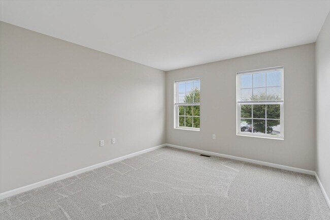 Building Photo - Spacious Single-Family Home On Over A 1/2 ...
