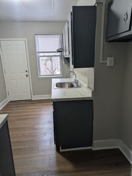 Building Photo - 78 Ellsworth Ave