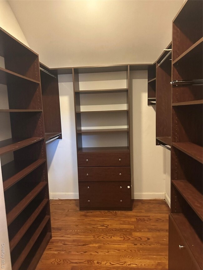 Building Photo - 17 Lee Ave