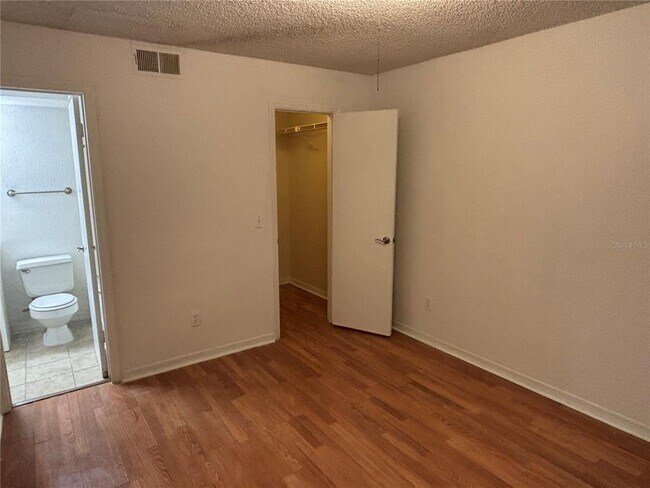 Building Photo - 5152 Conroy Rd