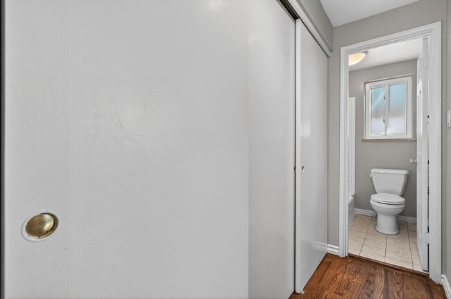 Building Photo - 985 Corona St