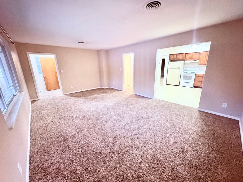 Living room - 3129 Hassler St