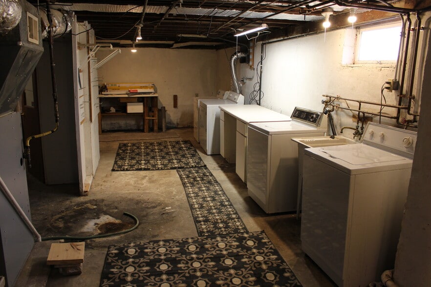 Laundry - 6703 35th Ave