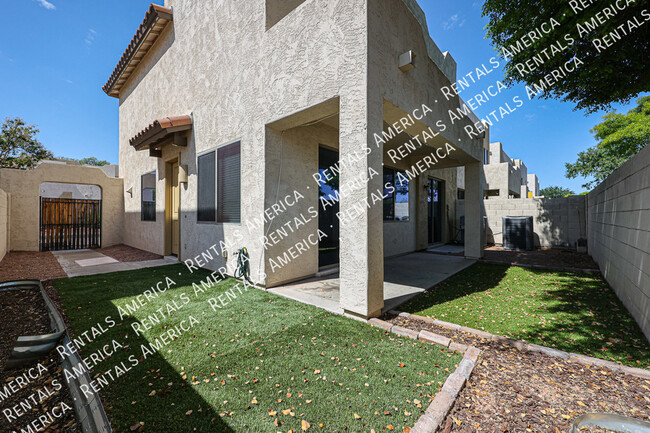 Building Photo - 544 N Alma School Rd