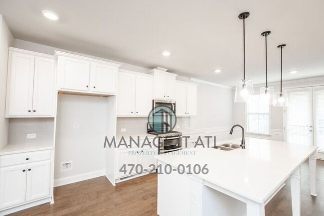 Building Photo - Elegant 4 Bedroom Townhome in Prime in Doraville