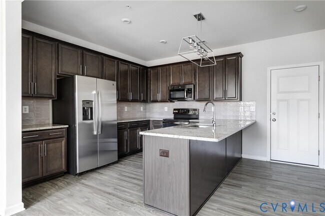 Building Photo - 713 McCormick Farm Dr
