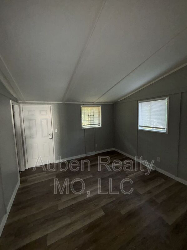 Building Photo - 1300 S Appleton Ave