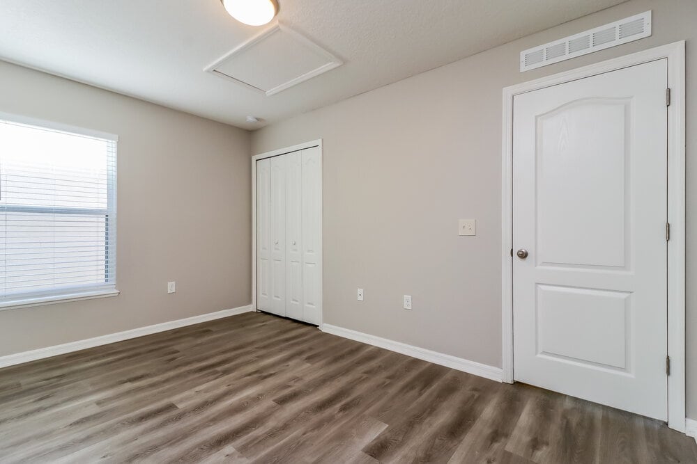 Building Photo - 1305 Alhambra Crest Dr