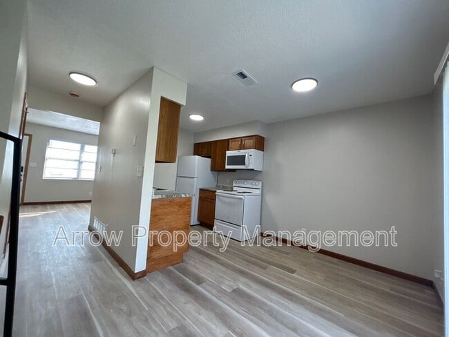 Building Photo - 1306 S Jackson St