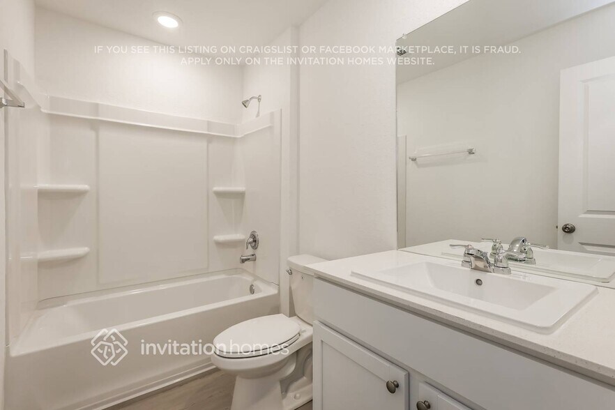 Building Photo - 3724 Axis Hl St