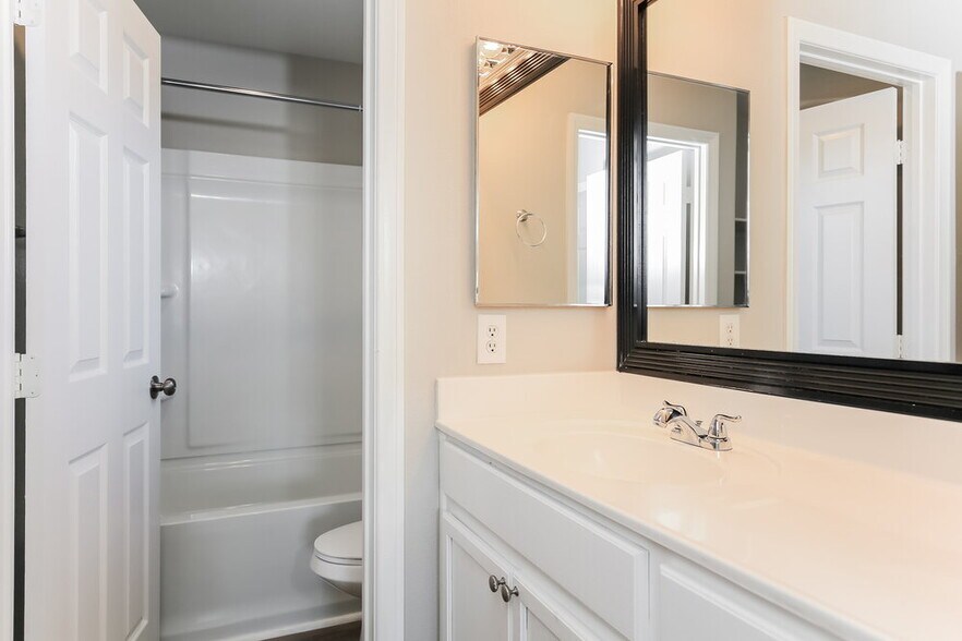 Building Photo - 10617 Bear Lodge Ct