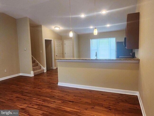 Building Photo - 12216 Kingsbrook St