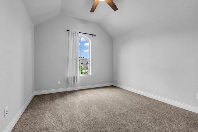 Building Photo - 126 Capriccio Ln