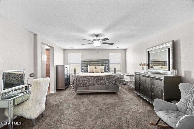 Building Photo - 14947 Pebble Hills Blvd