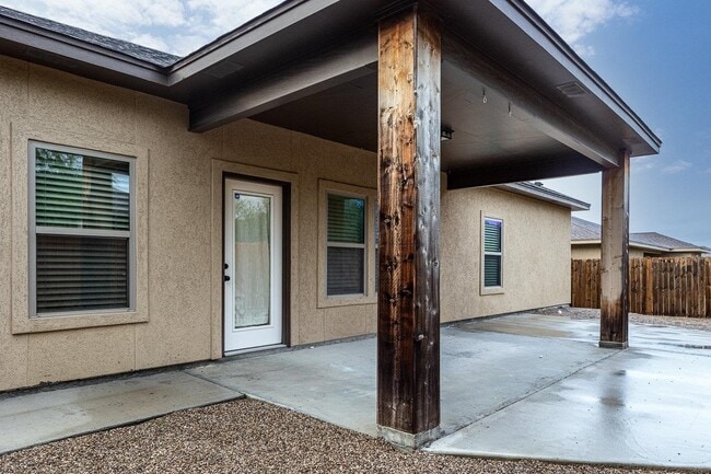 Building Photo - 309 Javier Dr