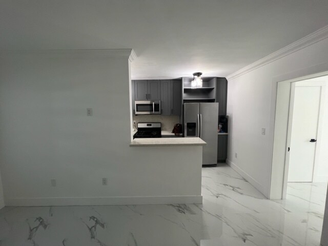 Building Photo - 4250 SW 67th Ave