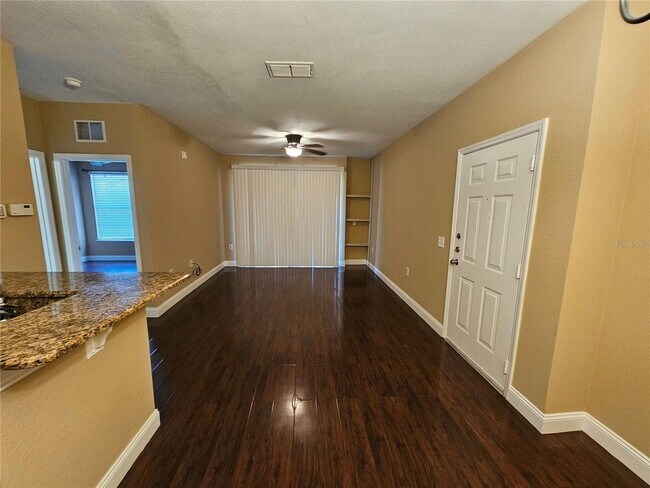 Building Photo - 1/1 second floor condo in Gated Community SERENATA Metrowest