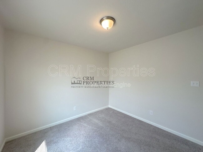 Building Photo - 1138 Deer Trail