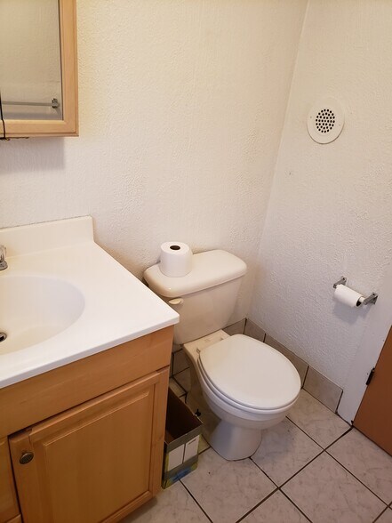 Half Bathroom - 86 W Union St