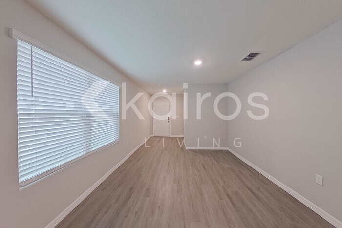 Building Photo - 8688 SW 43rd Ter