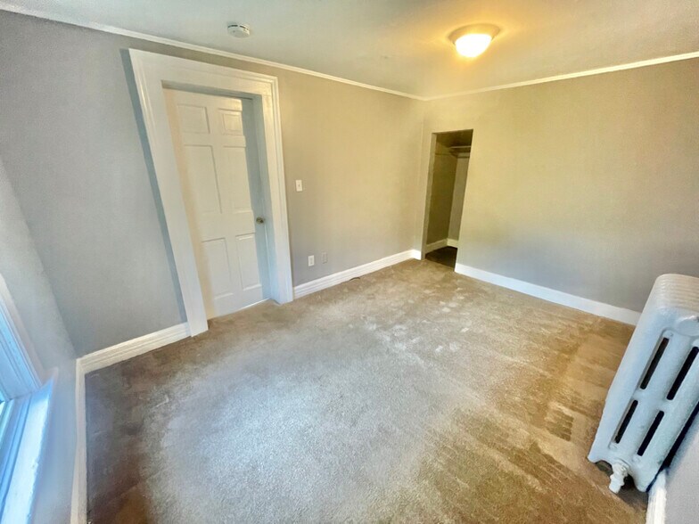 Building Photo - 1 Macnaughton Ave