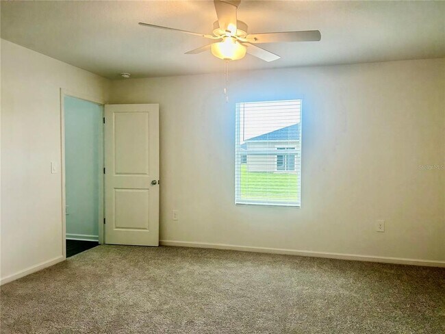 Building Photo - 8432 SW 41st Cir