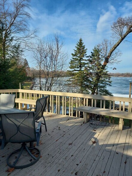 Building Photo - 1700 Hamilton Dr