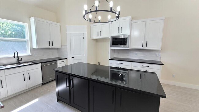Building Photo - 108 Tralee Ln
