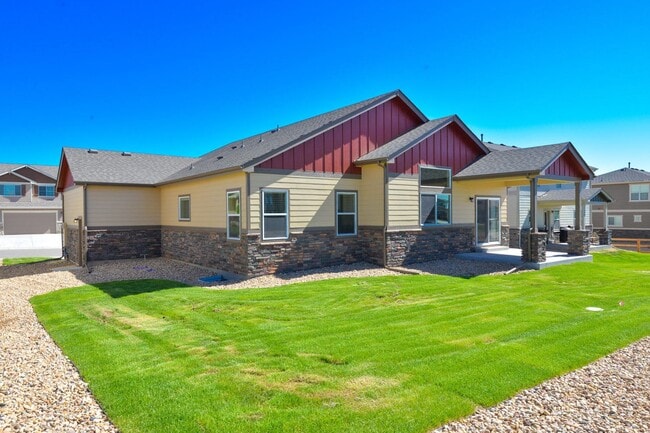 Building Photo - Beautiful 5 bed 3 bath home in the Pelican...