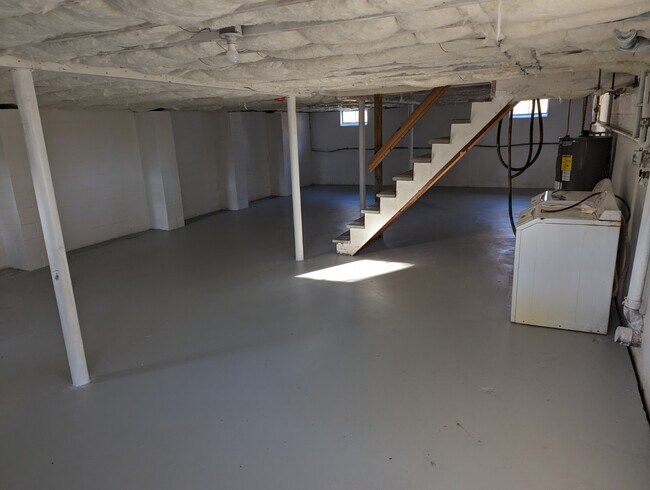 Building Photo - 1836 Perryville Rd